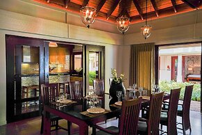 Miskawaan Beachfront Villas