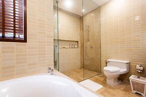 Miskawaan Beachfront Villas