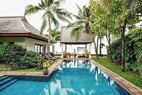 Miskawaan Beachfront Villas