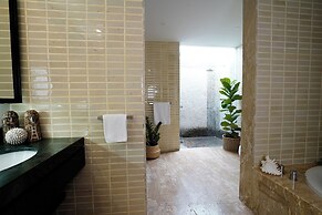 Miskawaan Beachfront Villas