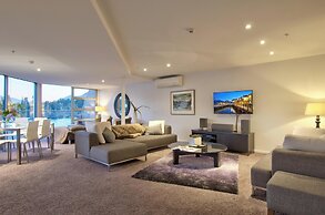 Bay View Condo by Staysouth