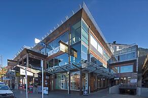 Bay View Condo by Staysouth