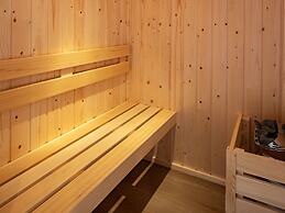 Cottage With Garden and 2 Rooms