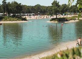 Luxe Lodge Near Schaijk