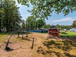 Nice Chalet in a Holiday Park, Adjacent to the Hoge Veluwe National Pa