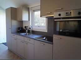 Nice Chalet in a Holiday Park, Adjacent to the Hoge Veluwe National Pa