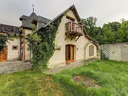 Pleasant Holiday Home in Raizeux With Garden