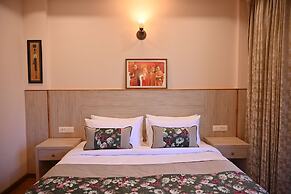 Amritara Kasauli kollections