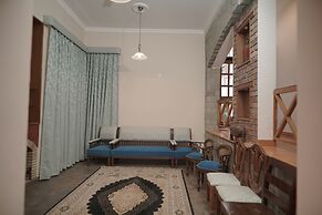 Amritara Kasauli kollections