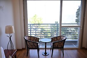 Amritara Kasauli kollections