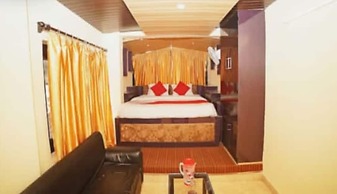 Goroomgo Golden Nest Nainital