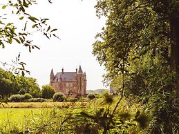 Villa de Luxe With Dishwasher Surrounded by Nature