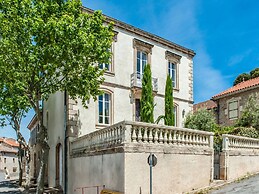 Elegant Holiday Home Near the Canal du Midi