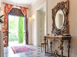 Elegant Holiday Home Near the Canal du Midi