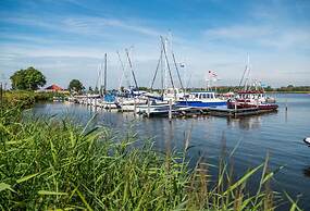 Nice Chalet With Dishwasher, Near the Veluwemeer