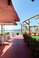 George Sea View Beach Apartment