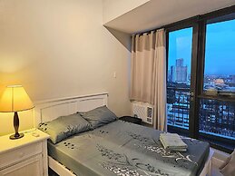 KL Tower 117 Gamboa Street