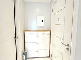 KL Tower 117 Gamboa Street