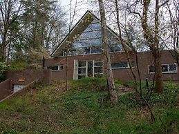 Spacious Villa With Sauna and hot tub