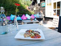 Spacious Villa With Sauna and hot tub