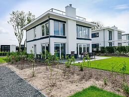 Villa With Roof Terrace Near the Veluwemeer