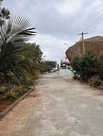 A2- Hill View Stay Kolar