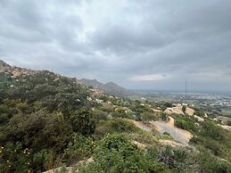 A2- Hill View Stay Kolar