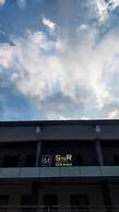 Hotel SNR Grand