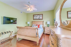 Steps to Beach: Waterfront Cedar Key Home!