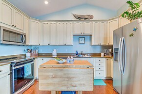 Steps to Beach: Waterfront Cedar Key Home!