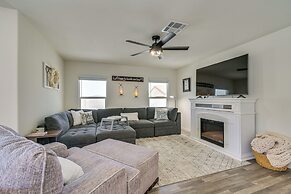 1 Mi to Golf Course: Bright Mohave Valley Home