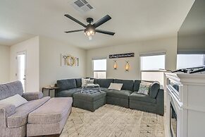 1 Mi to Golf Course: Bright Mohave Valley Home