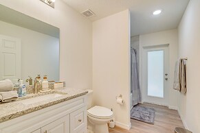 Crystal River Home w/ Lanai + Hot Tub