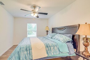 Crystal River Home w/ Lanai + Hot Tub