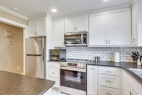 Bryan Home w/ Yard & Deck ~ 4 Mi to Aggieland