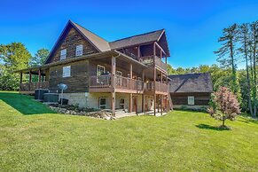 Quiet Family Cabin in Hamden: Hot Tub + Game Room!