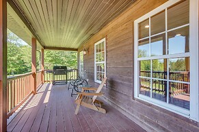 Quiet Family Cabin in Hamden: Hot Tub + Game Room!