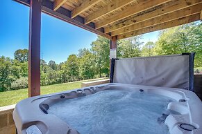 Quiet Family Cabin in Hamden: Hot Tub + Game Room!