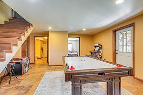 Quiet Family Cabin in Hamden: Hot Tub + Game Room!