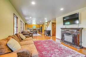 Quiet Family Cabin in Hamden: Hot Tub + Game Room!