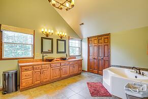 Quiet Family Cabin in Hamden: Hot Tub + Game Room!