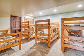 Quiet Family Cabin in Hamden: Hot Tub + Game Room!