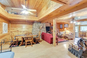 Mountain-view Cabin on Farm: 3 Mi to Town & Shops