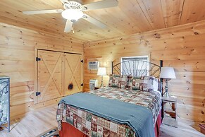 Mountain-view Cabin on Farm: 3 Mi to Town & Shops