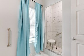 Baltimore Townhome w/ Private Rooftop Patio!