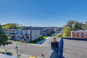 Baltimore Townhome w/ Private Rooftop Patio!