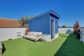 Baltimore Townhome w/ Private Rooftop Patio!
