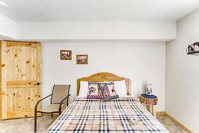 Angel Fire Apartment ~ 2 Mi to Resort!