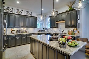 Elegant Baton Rouge Home w/ Yard ~ 3 Mi to Lsu!