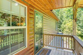 Peaceful Murphy Cabin w/ Fire Pits & Forest Views!